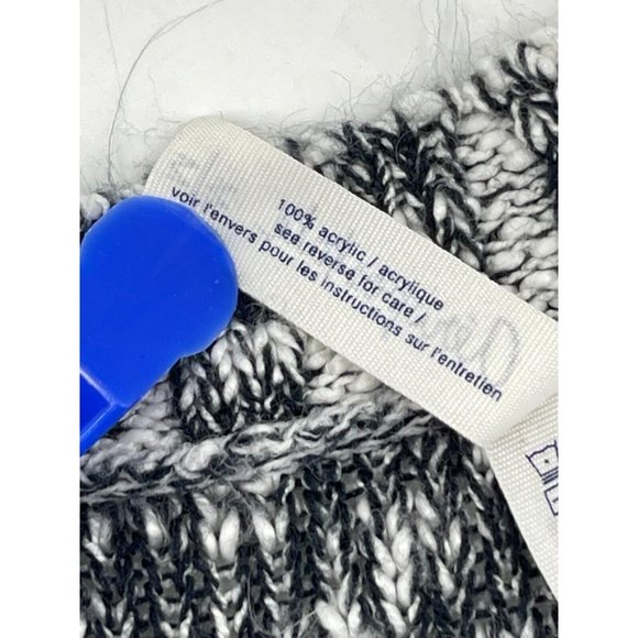 Aeropostale Women's Long Sleeve Gray Drape Front Knit Sweater Size Medium - Picture 9 of 13